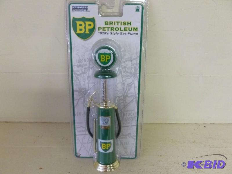 lot 91 image: Gearbox Toys 1920s Style British Petroleum d...
