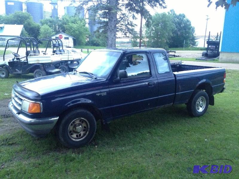 lot 4 image: 1996 Ford Ranger XLT 5 Speed Manual