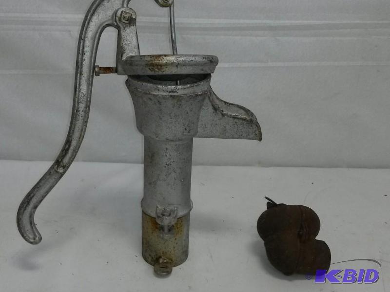 Manual Water Pump with Elbow