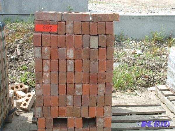 DENVER TUMBLED ANTIQUE MODULARS APPROX. 409 P...