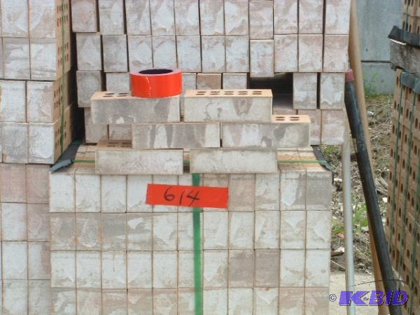 SILVER ASPEN MODULAR FACEBRICK APPROX 530 PCS...