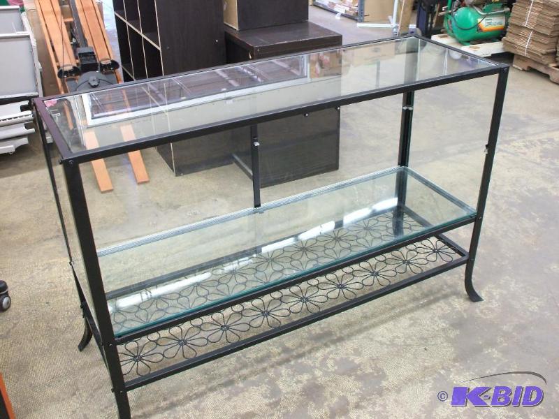 lot 13 image: Display Cabinet
