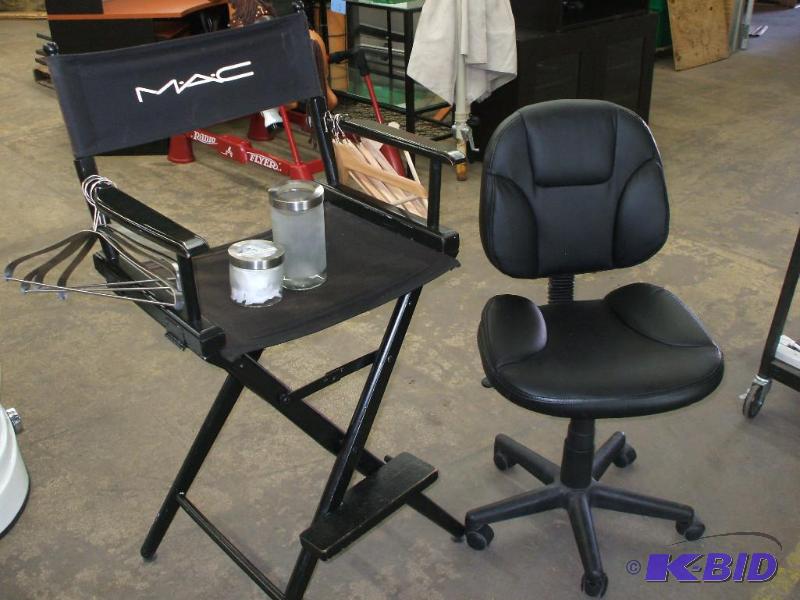 lot 19 image: Make Up Chair