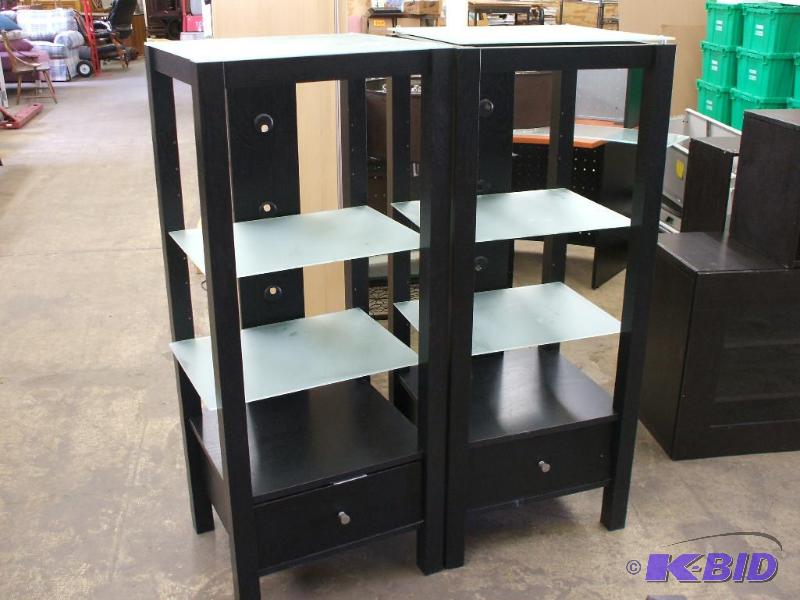 lot 6 image: Cabinets