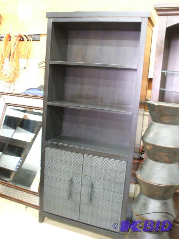 lot 7 image: Cabinet
