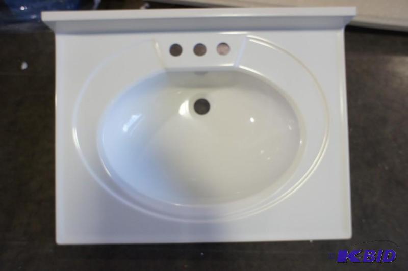 lot 41 image: Newport White Sink  25" x 19". Ple...