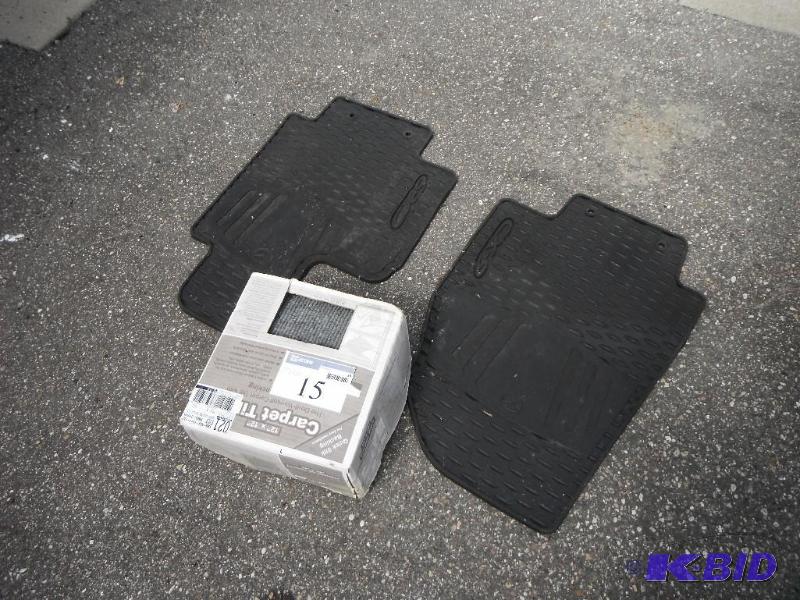 lot 15 image: CX-9 31&quotx20" Car Mats and 20 12&quo...
