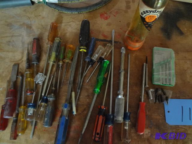 Lot of Screw Drivers...
