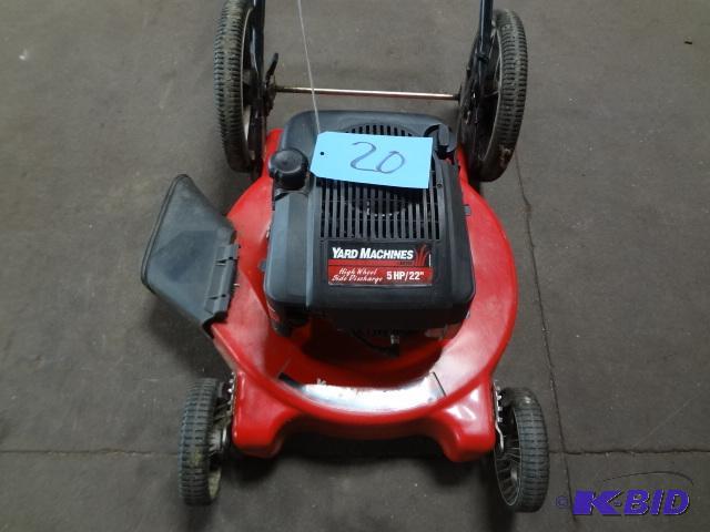 Yard Machine 5hp 22 mower, little use...