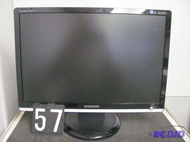 lot 57 image: Samsung 226bw 22" LCD monitor. This unit...