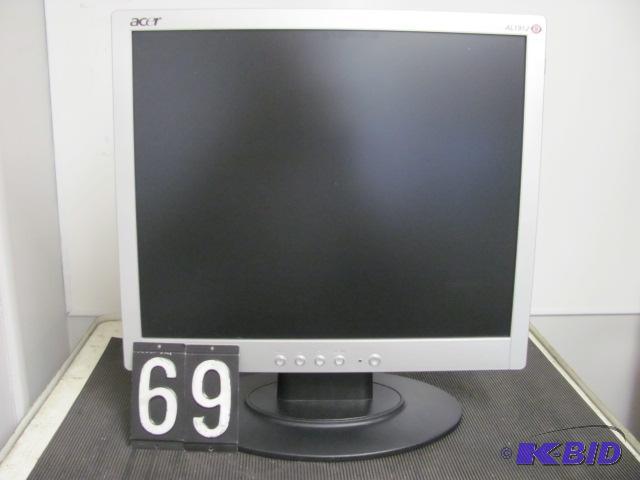 lot 69 image: Acer AL1912 19" LCD monitor. This unit i...