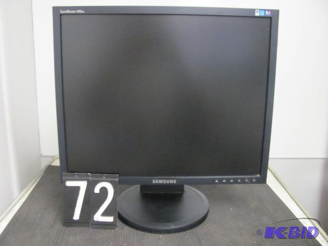 lot 72 image: Samsung 940bx 19" LCD monitor. This unit...