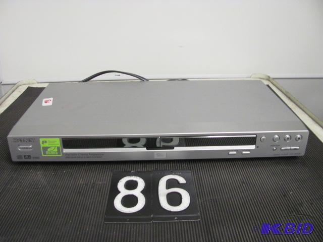 lot 86 image: Sony DVP-NS725P DVD player. This unit powers ...