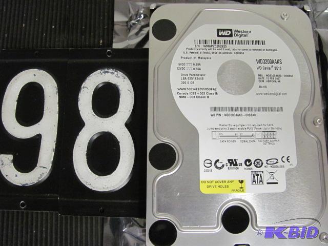 lot 98 image: Western digital 320G 3.5" SATA hard driv...