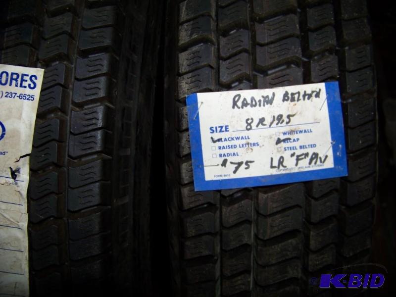 2 retread truck tires