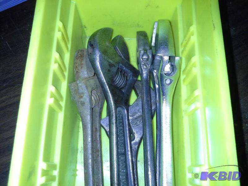 Cresent wrench