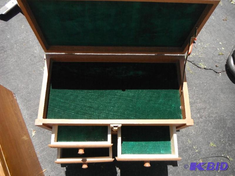 lot 189 image: 10 12&quotx12 34&quotx13" Wooden Box...