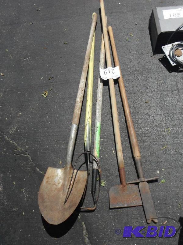 lot 219 image: 2 Ice Choppers, 1 Shovel, 1 Pitch Fork, 1 Hoo...