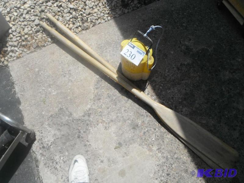 lot 230 image: 2 Oars, 1 Minnow Bucket...