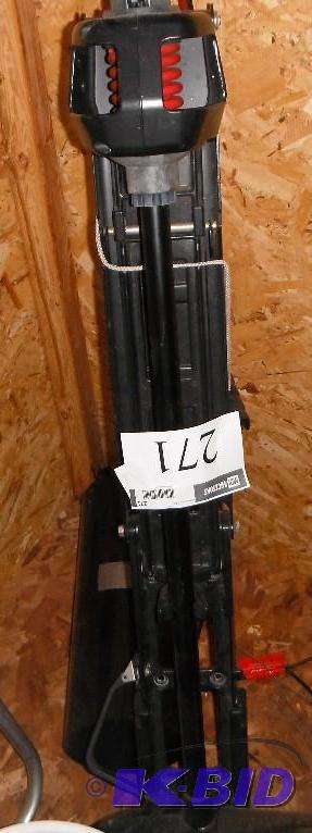 lot 271 image: Minnkota Trolling Motor with Metal Platform....