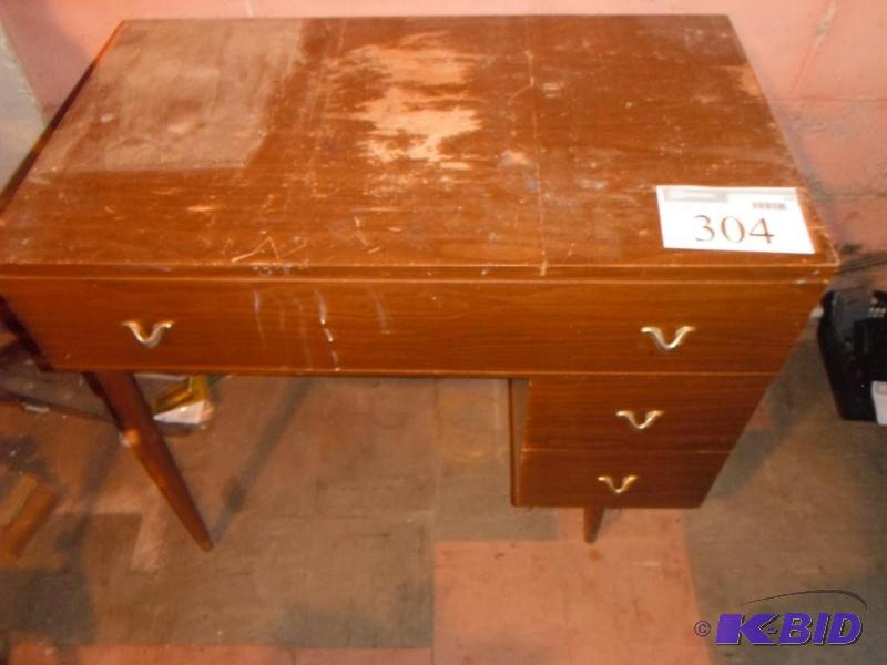 lot 304 image: 33&quotx18.5&quotx31" Wooden Desk...
