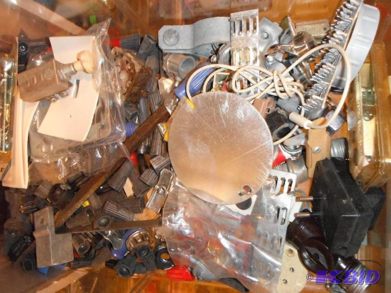 lot 306 image: 15 Drawer Lot with an assortment of items inc...