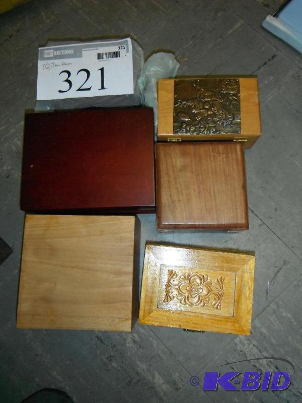 lot 321 image: 6 Jewelry boxes...