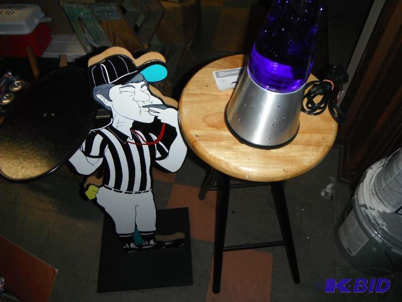 lot 336 image: Lava Lamp and Referee Figure...
