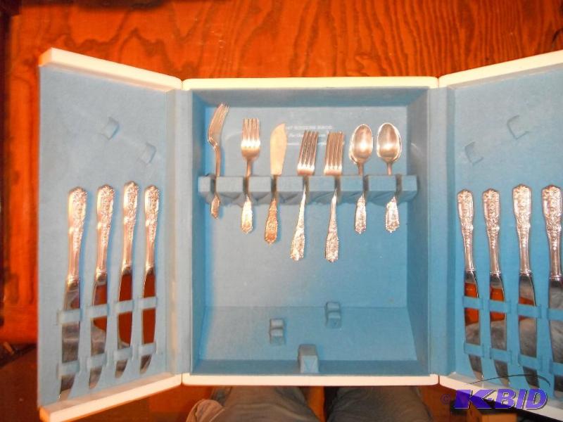 lot 360 image: Incomplete Set of Silverware ...