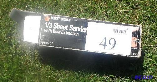 lot 49 image: Black & Decker 13 Sheet Sander with Dust...