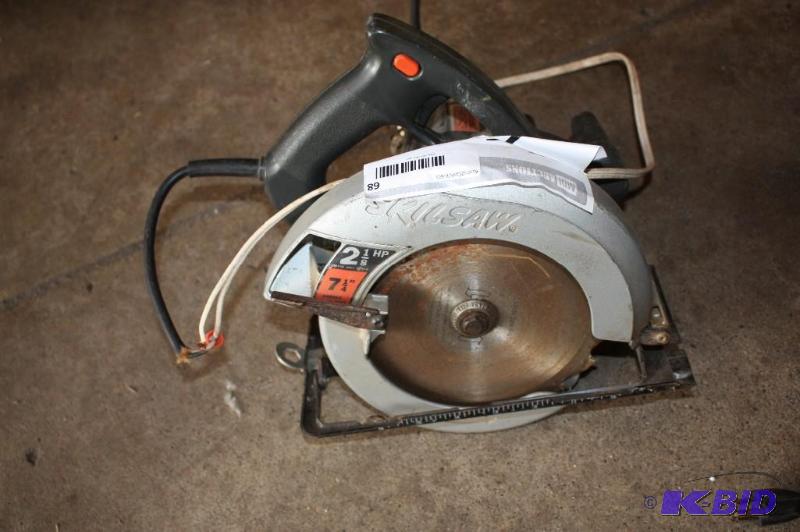 lot 68 image: Skilsaw 7 14" Circular Saw, 120V&nbspA...