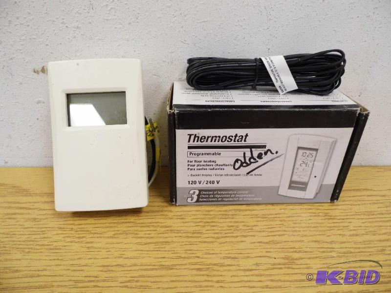 lot 13 image: Programmable Thermostat