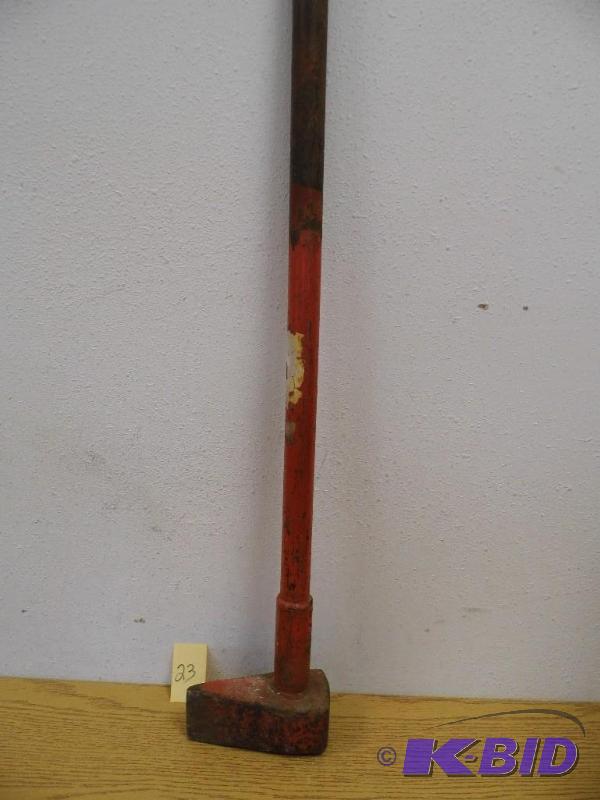 lot 23 image: Maul