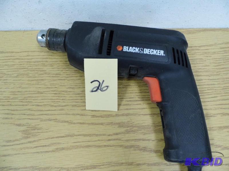 lot 26 image: Black & Decker Drill