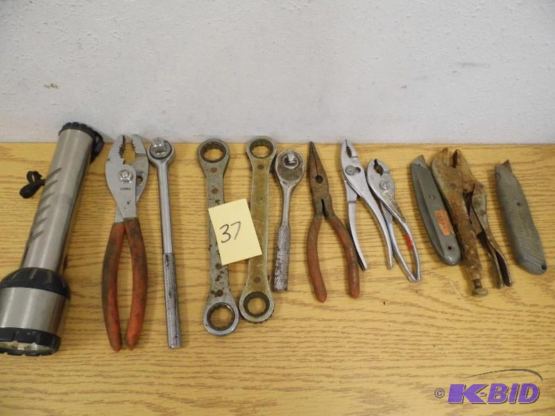 lot 37 image: Tools