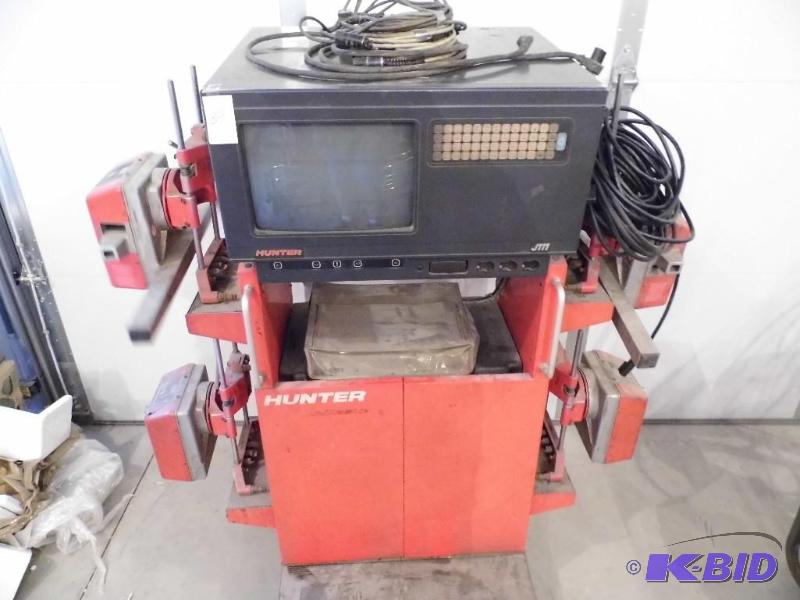 lot 39 image: Hunter J111 Tire Alignment Machine