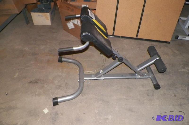 lot 129 image: Sit Machine
