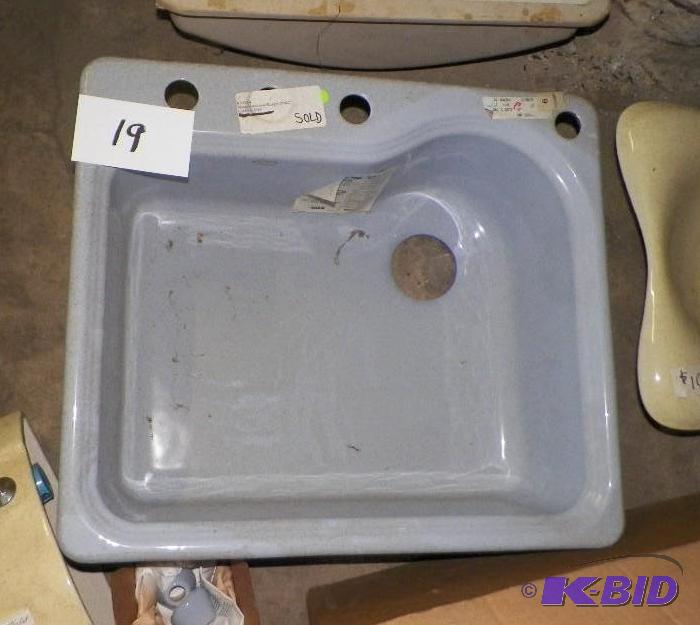 lot 19 image: Kohler Sink
