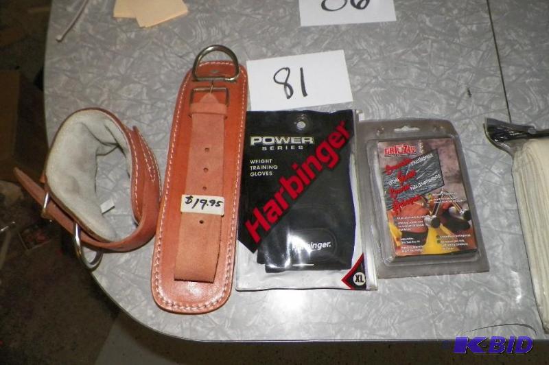 lot 81 image: Harbinger XL Weight Gloves 2 Leather Wrist Straps Wrist Straps