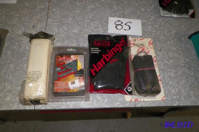 lot 85 image: Double Handle Rowing Straps Mexican Style Hand Wraps Wrist Wraps and Harbinger Gloves