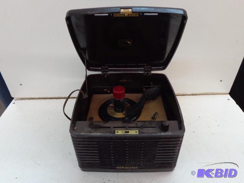 RCA Victor Victorola 45 Record Player Ser# A ...