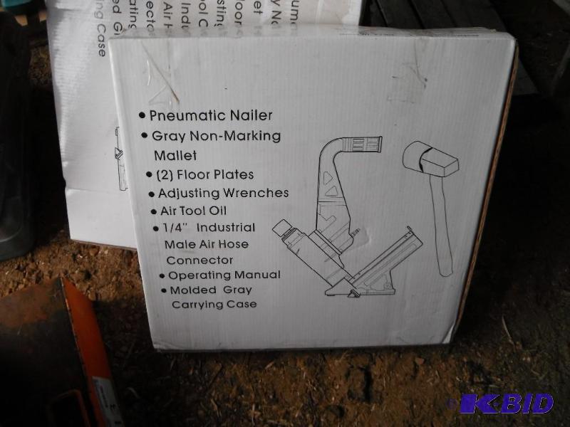 Pneumatic Nailer, Gray Non-Marking Mallet, 2 ...