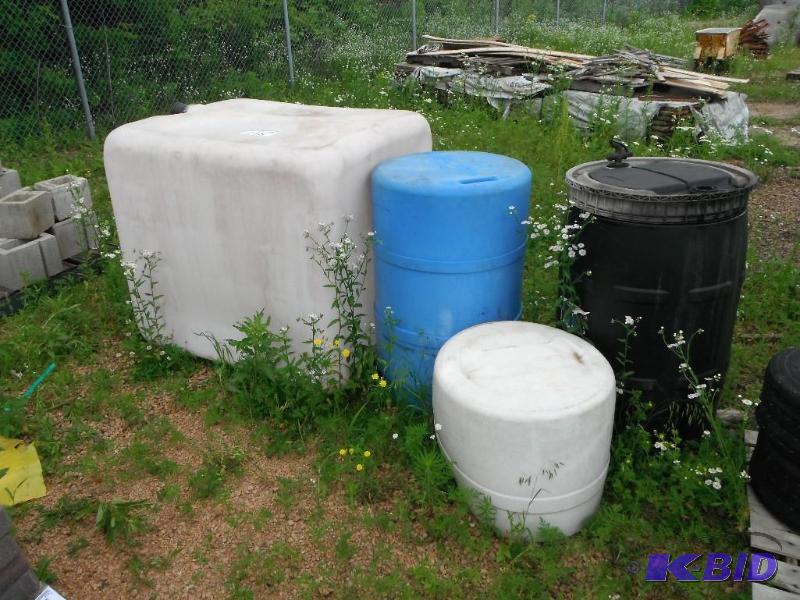 4 Various containers, (1) 37&quotx45&quotx3...