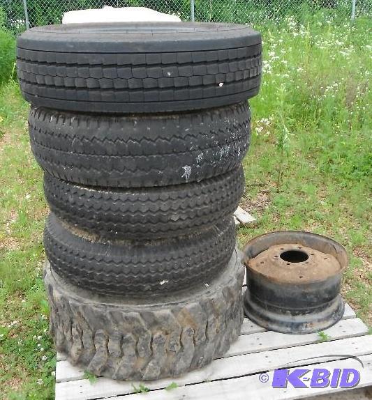 5 Tires 1 rim, 22570R19.5 Tire and others...