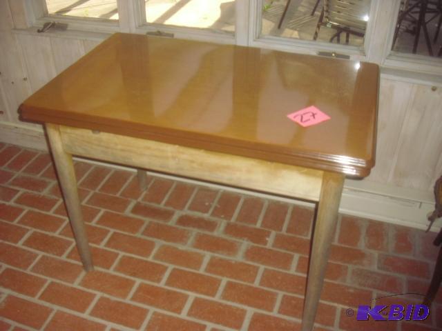 ART DECO Table 40 x 45 (when both leafs pull...