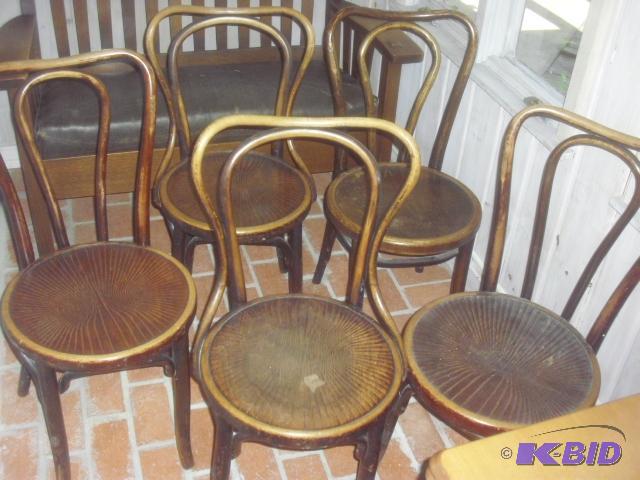 5 BENTWOOD Chairs.. Nice shape.. 1 Chair that...