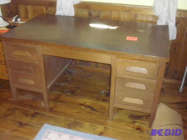VINTAGE Oak Desk.. 60 in x 34 in x 29 in. Has...