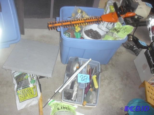 Large amount of gardeningyard items.. Electr...