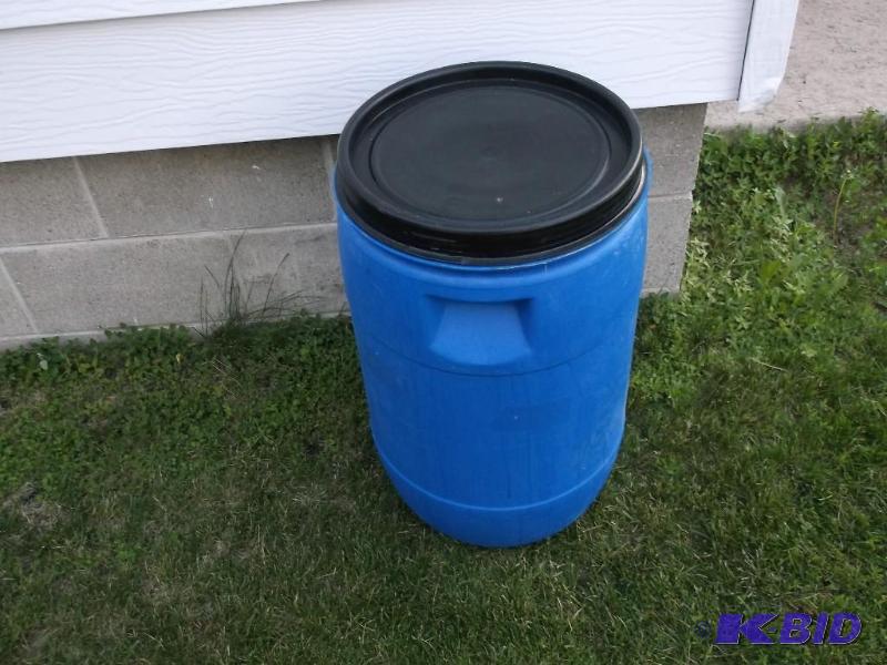 Good clean food grade barrel about 20 gallon....