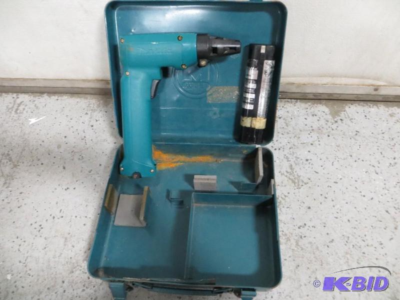 lot 44 image: Makita Sheet Rock Drill....
